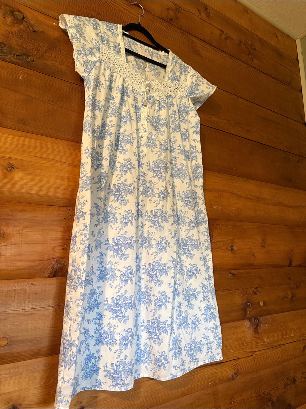 1990’s Sentiments Floral Nightgown | 65% Polyester & 35% Cotton